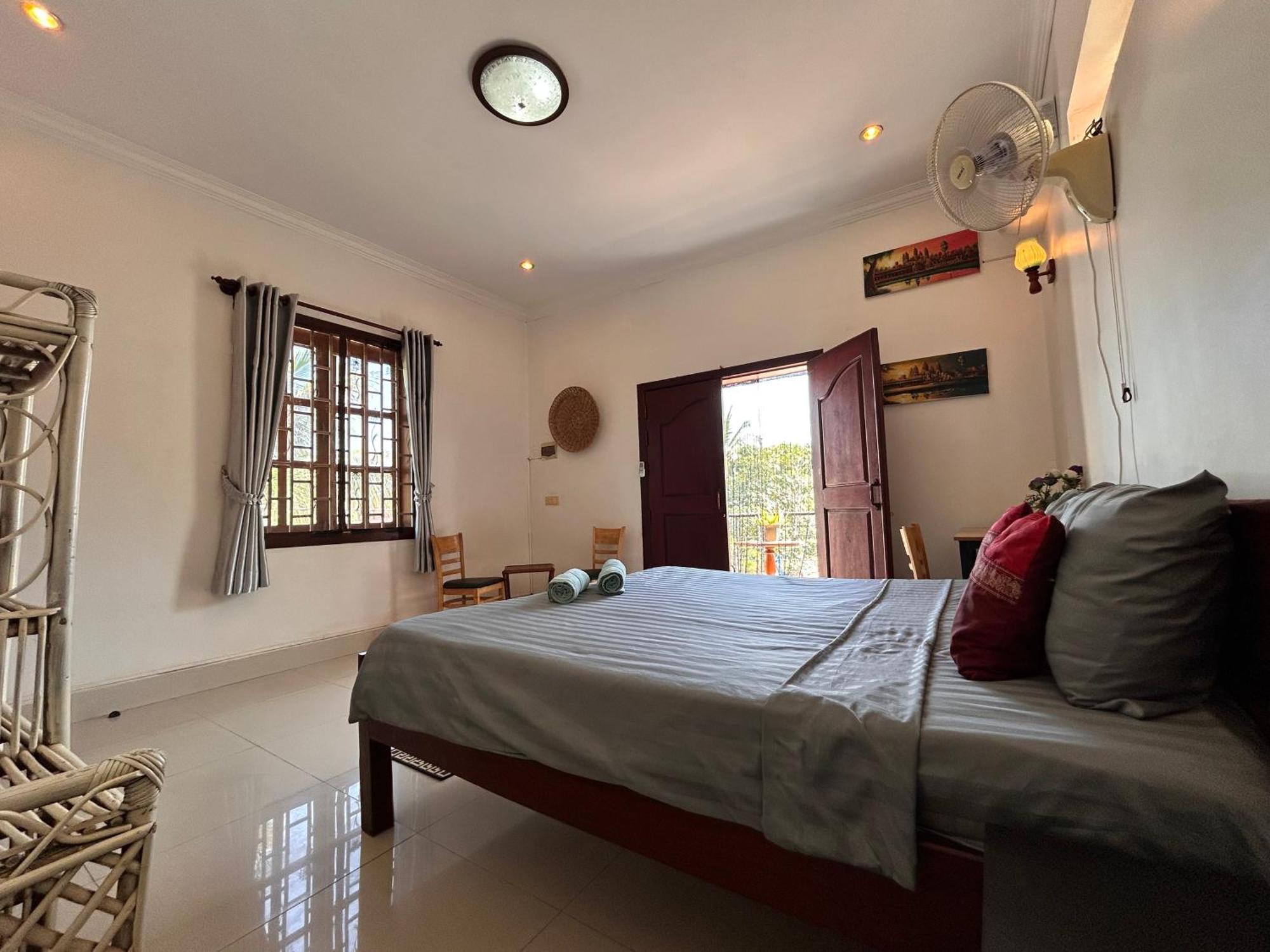 Bed & Bedzzz Hostel Σιέμ Ρέαπ Εξωτερικό φωτογραφία