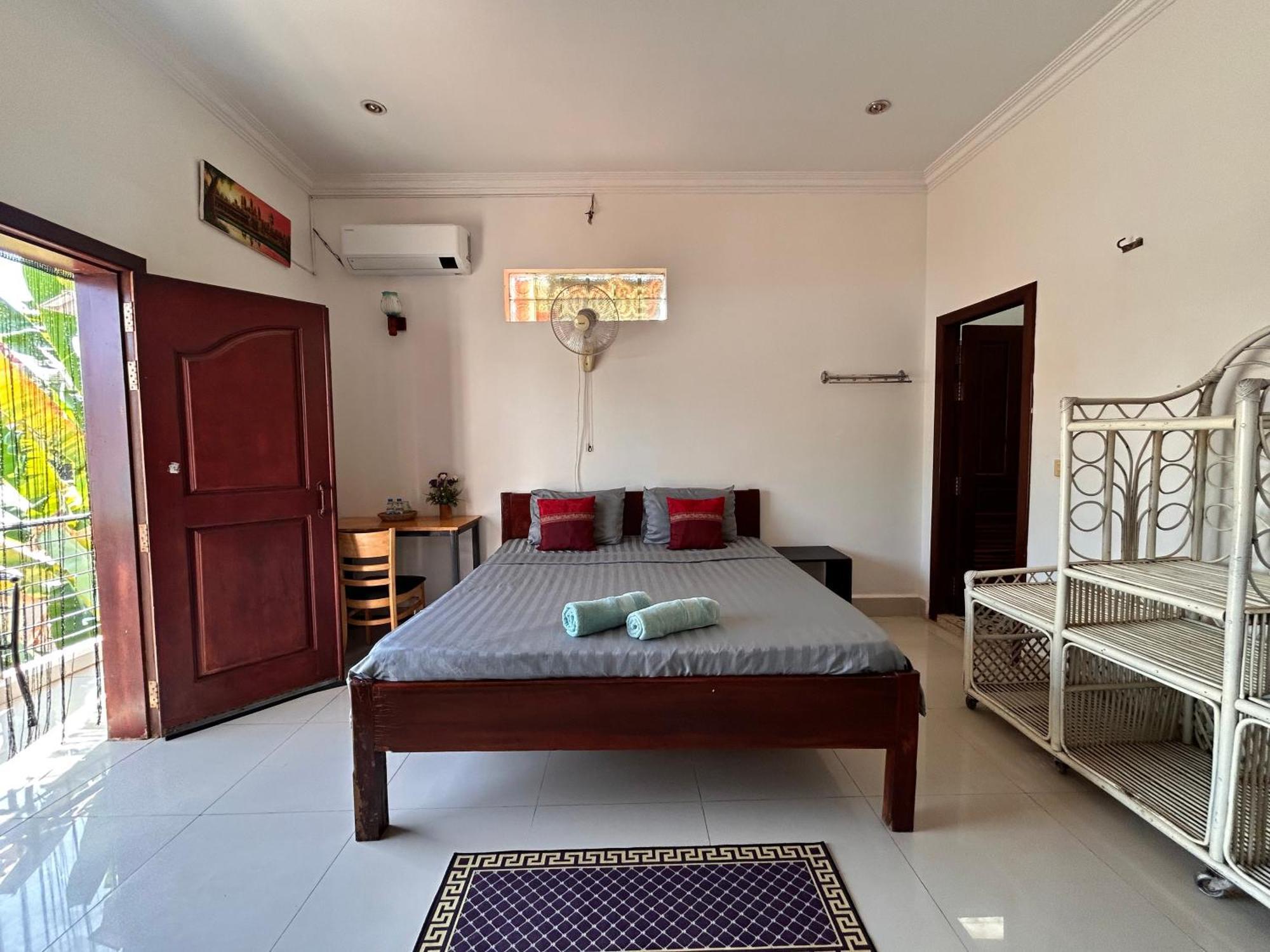 Bed & Bedzzz Hostel Σιέμ Ρέαπ Εξωτερικό φωτογραφία